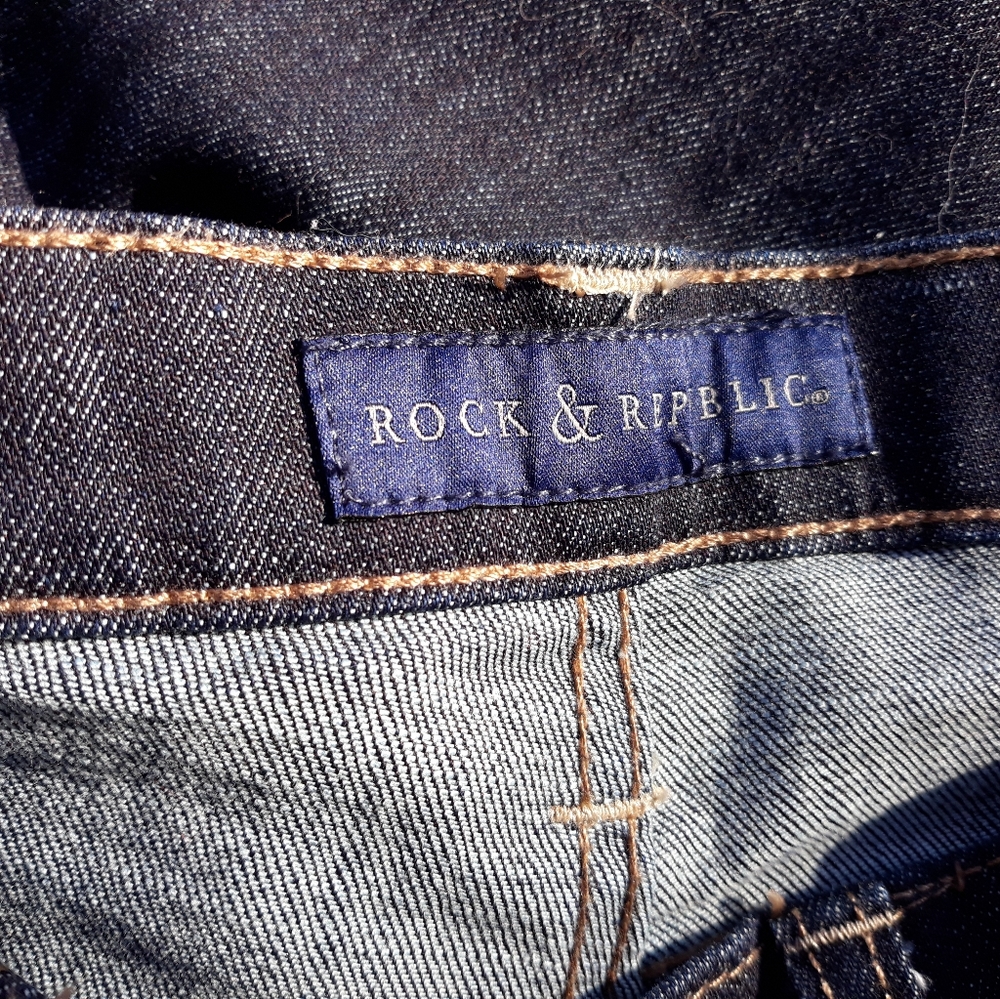 Rock & Republic Dark Wash Jeans - Picture 3 of 10